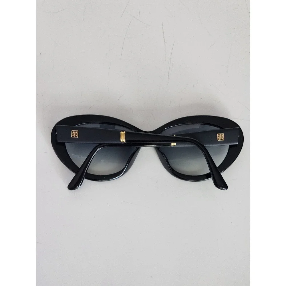 Givenchy Vintage Sunglasses Black Gold 142-BLK Oval Cat Eye Womens